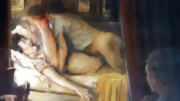 L'affascinante Shyla Jennings posa donne vecchie porche nuda sulle scale